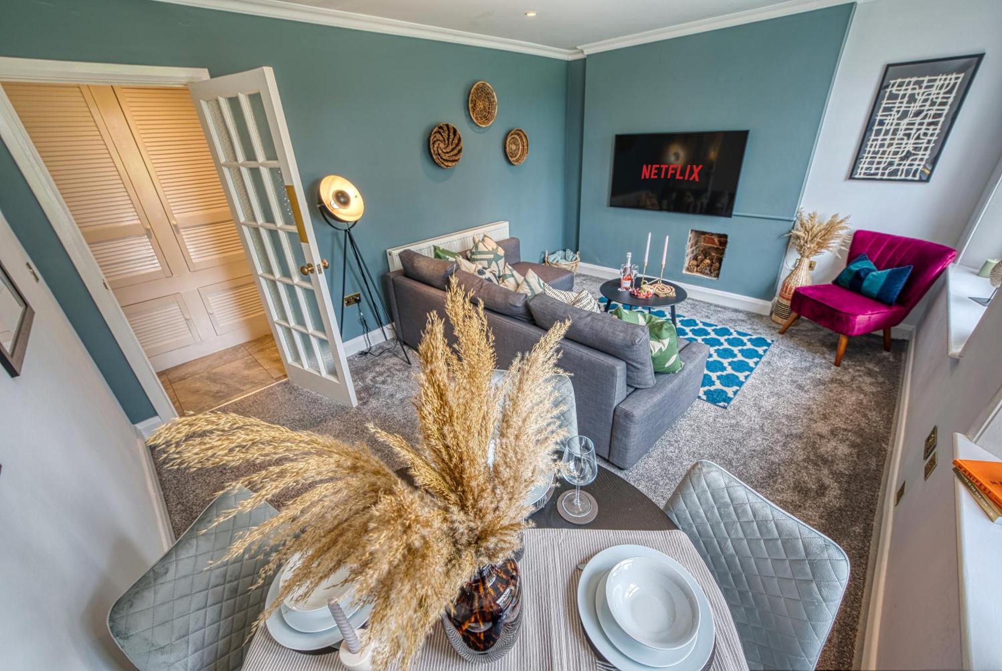 2 Bedroom Stylish Spacious Apt, Sleeps 6, Central Cheltenham, With Free Parking - By Blue Puffin Stays Eksteriør billede